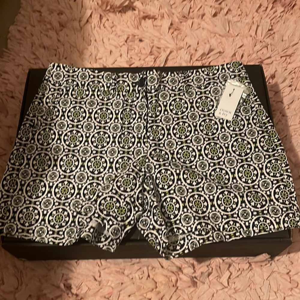 Crown and Ivy Shorts